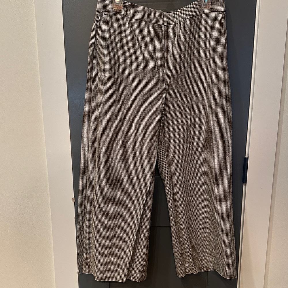 LOFT Gray Ankle Cropped Pants